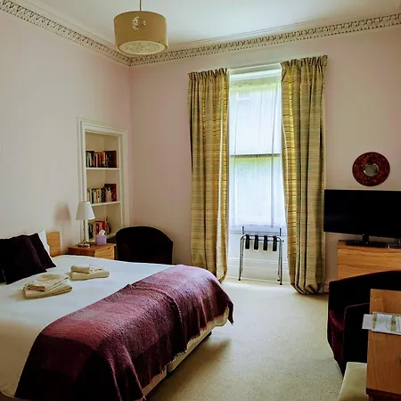 Mccrae's Bed & Breakfast Edinburg