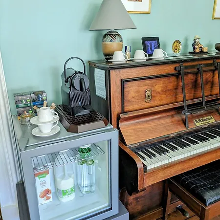 Mccrae's Bed & Breakfast Edinburg