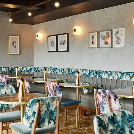 ليوناردو رويال فندق