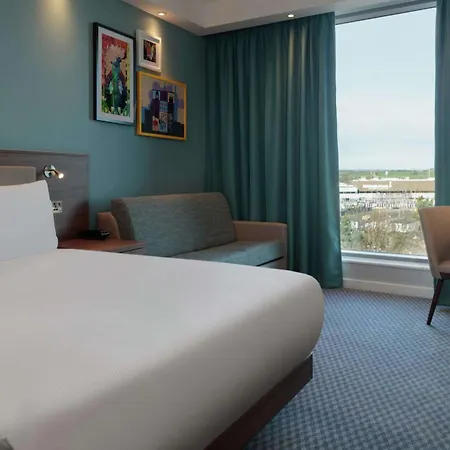 Hampton By Hilton Edinburgh Airport