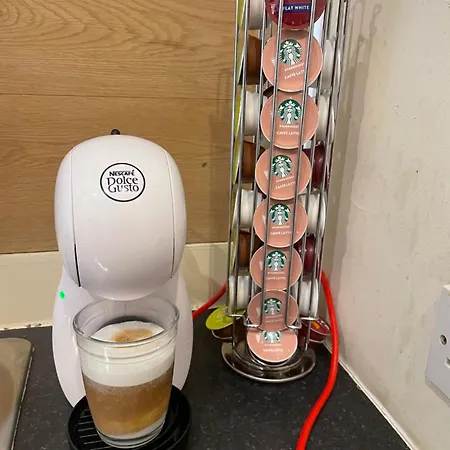 Comfy 2 Bedroom Flat Near City Center