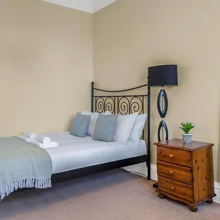 Marchmont Traditional *