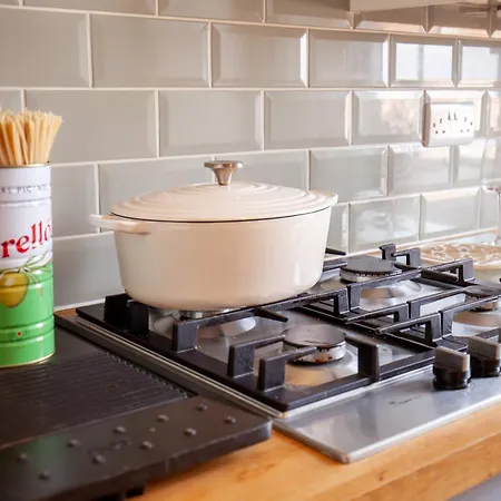 Lejlighed Stylish Victorian Apartment's Close To The Botanical Gardens, Free Parking! Edinburgh