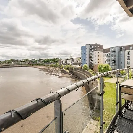 Calming Sea View Daire