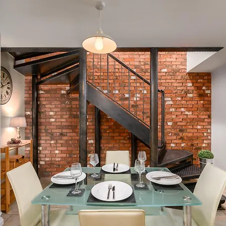 شقة Stylish & 2br Stockbridge Gem