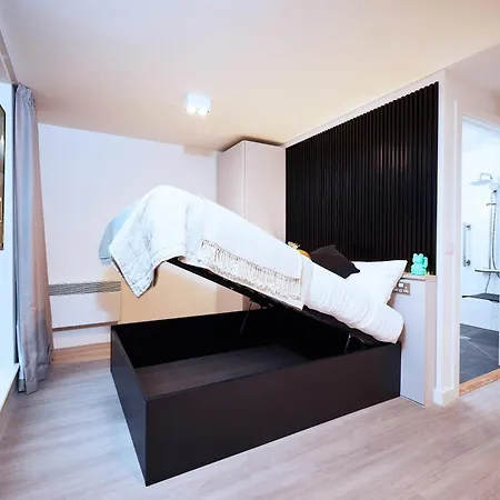 Joivy At Iona Street - Adults Only