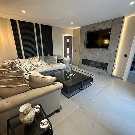 Riversdale House Next To Murrayfield Stadium Edinburgh