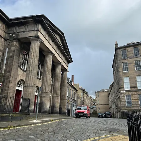 Cosy Georgian Flat Apartmán