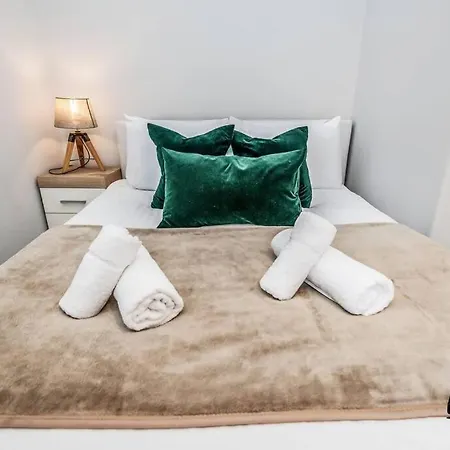 Lilas Abbeyhill - 1br-1ba 5 Mins To Meadowbank Shopping By Bonjour Residences