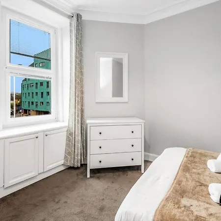 Lilas Abbeyhill - 1br-1ba 5 Mins To Meadowbank Shopping By Bonjour Residences Edinburgh