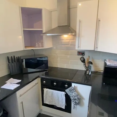 Modern Quiet Center Airport 2 Bedroom Апартаменты Эдинбург