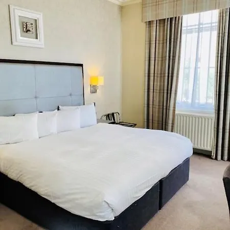 Hotel Leonardo City