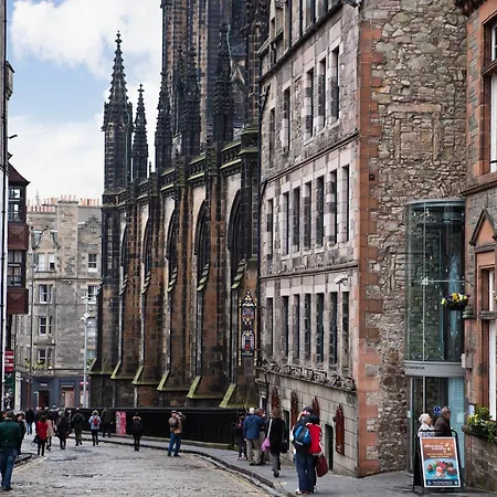 Апарт-отель Fraser