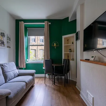 The Eden Apartment, Center Edinburgh