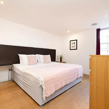 Joivy Chic 2-br Flats Near Castle *