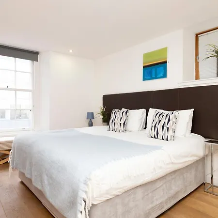 Joivy Chic 2-br Flats Near Castle Appartement Edinburgh