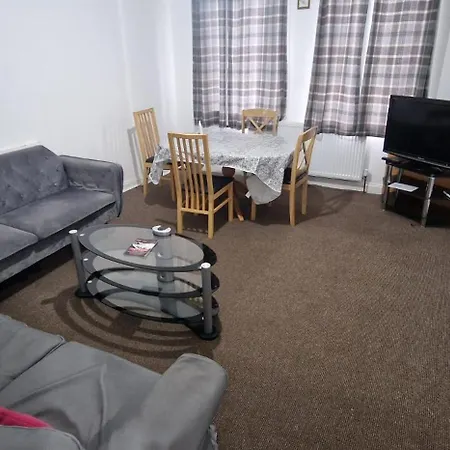 Simple 2bed Flat In Edinburgh. Lägenhet