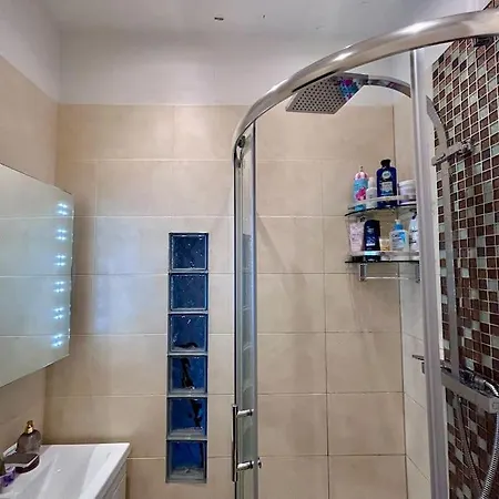 Edinburghs Arthurs Seat View Appartamento *