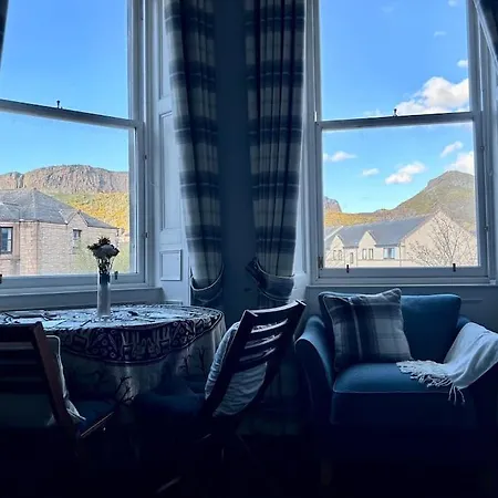 Apartment Edinburghs Arthurs Seat View Edinburgh