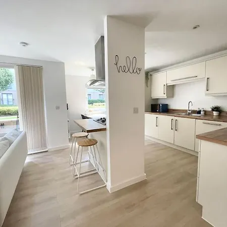 Modern Flat In With Free Parking Edynburg