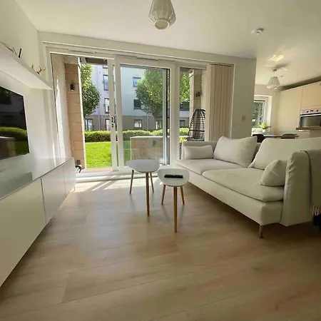 Modern Flat In With Free Parking Edynburg