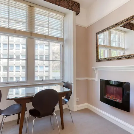 West Port - 2br In The Heart Of The Old Town Just Off The Grassmarket דירה *