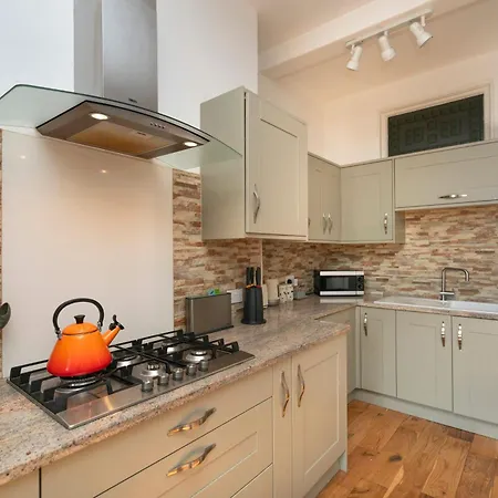 Joivy Superb 2-bed Flat Near The Royal Botanic Garden * Edimburgo