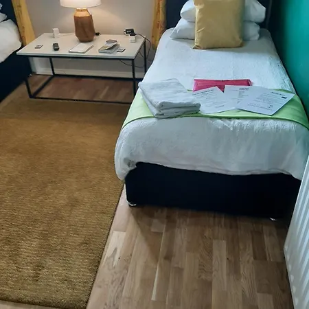 アナザー ルーム 4* エディンバラ