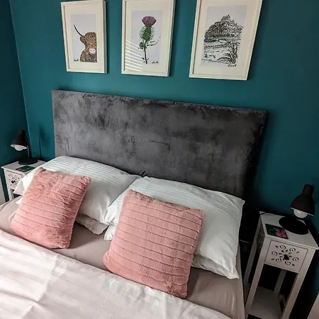 Cosy Guest In A Family With Free Parking *