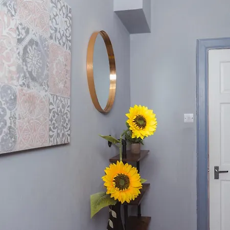 Apartament Cozy Centre 2 Bedroom By The Meadows! 5