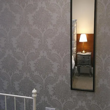 Ivy- Braveheart 게스트하우스 3*