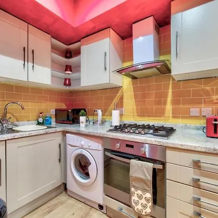 Central Ground Floor Apartment Edinburgh