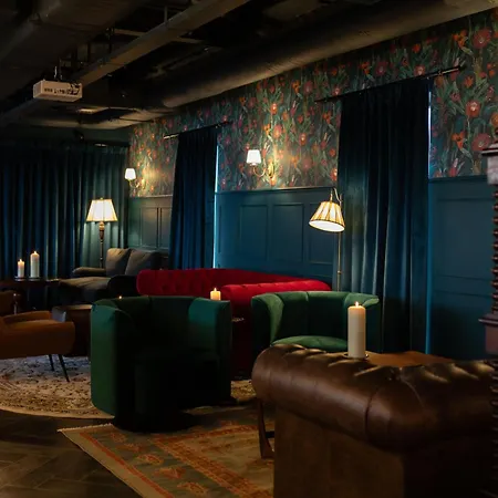 Moxy Fountainbridge 4*