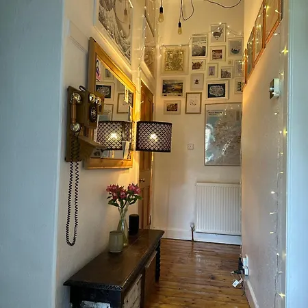 Quirky In Leith Apartment Edinburgh
