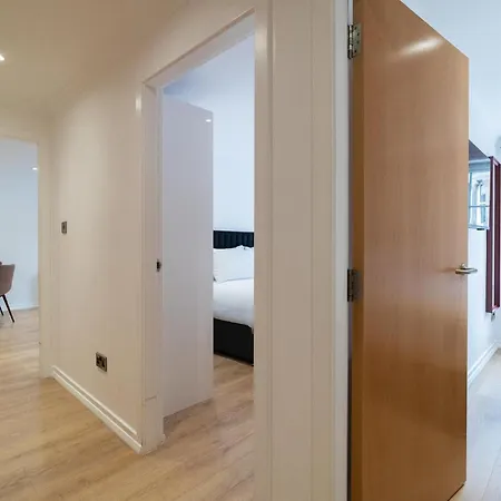 Premier Fountain Court