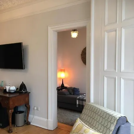 Antler Guest house Edinburgh