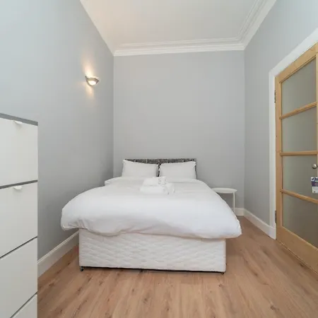 Beautiful Spacious Victorian Town House Apartamento