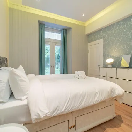 Beautiful Spacious Victorian Town House * Edimburgo