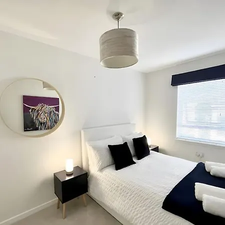 Ultra Modern 2 Bed In * Edinburgh