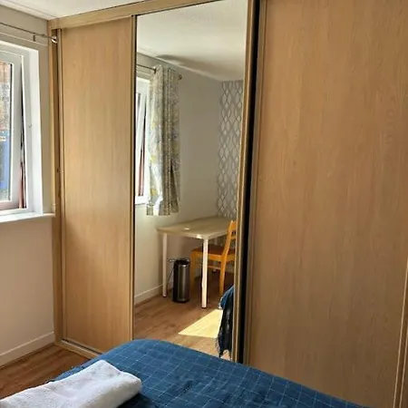 Quiet For Upto 4 People Edinburg