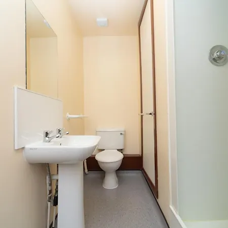 Joivy Economy 4 And 5 Bed Flats, Close To Old Town And Royal Mile - Adults Only Appartement *