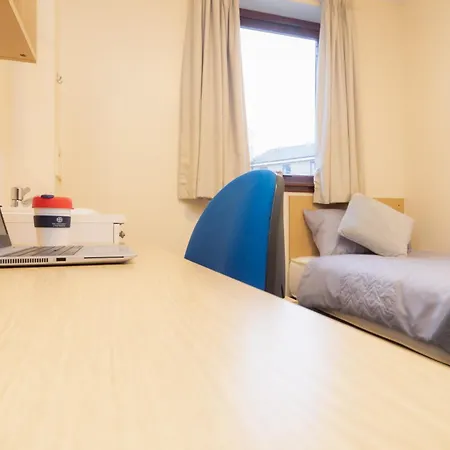 Joivy Economy 4 And 5 Bed Flats, Close To Old Town And Royal Mile - Adults Only * Édimbourg