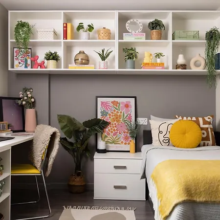 Unite Students - Salisbury Court Apartment Edinburgh