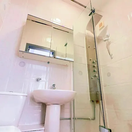 River Haven Pensjonat 2*