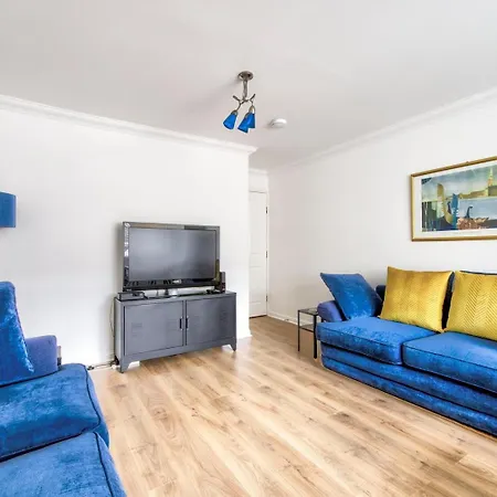 Guestready - Stylish W/ Parking Near * Edynburg