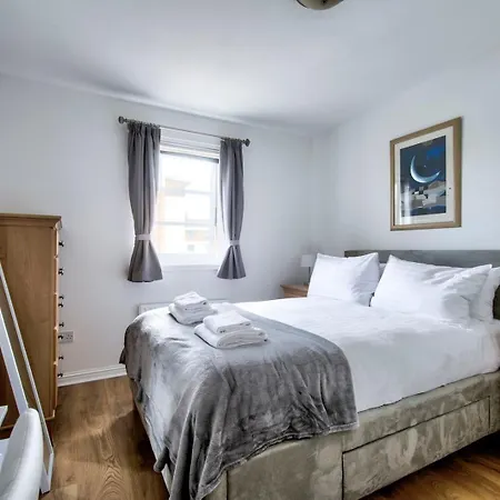 Guestready - Stylish W/ Parking Near *