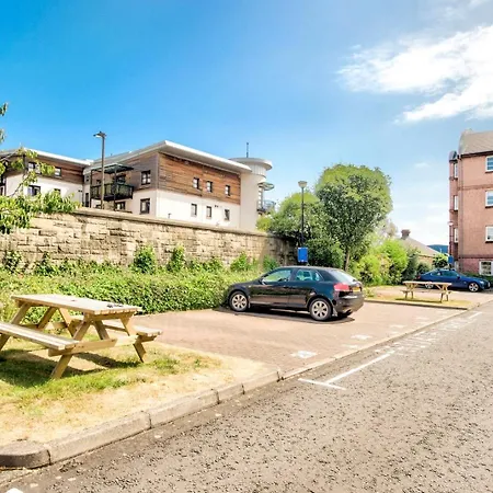 Guestready - Stylish W/ Parking Near * Edynburg