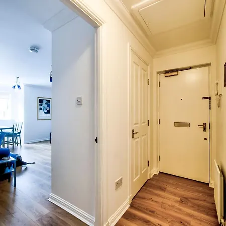 Guestready - Stylish W/ Parking Near *