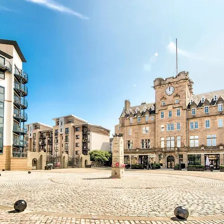 Apartment Guestready - Stylish W/ Parking Near Edinburgh