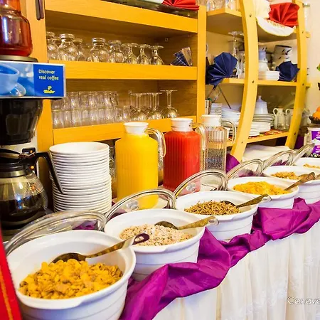 Lyncliff Bed & Breakfast 2*